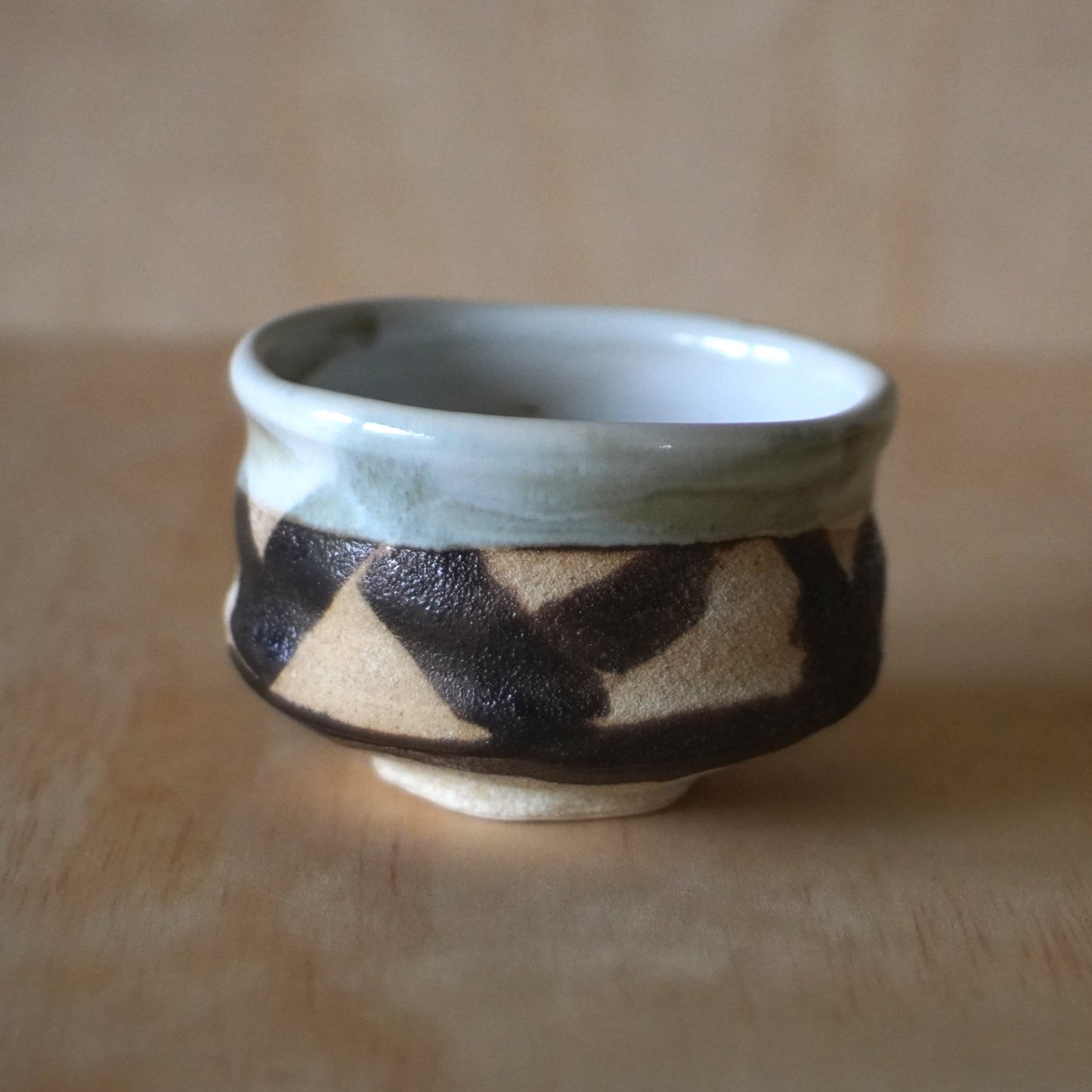 Contemporary Japanese black stripe matcha bowl 01