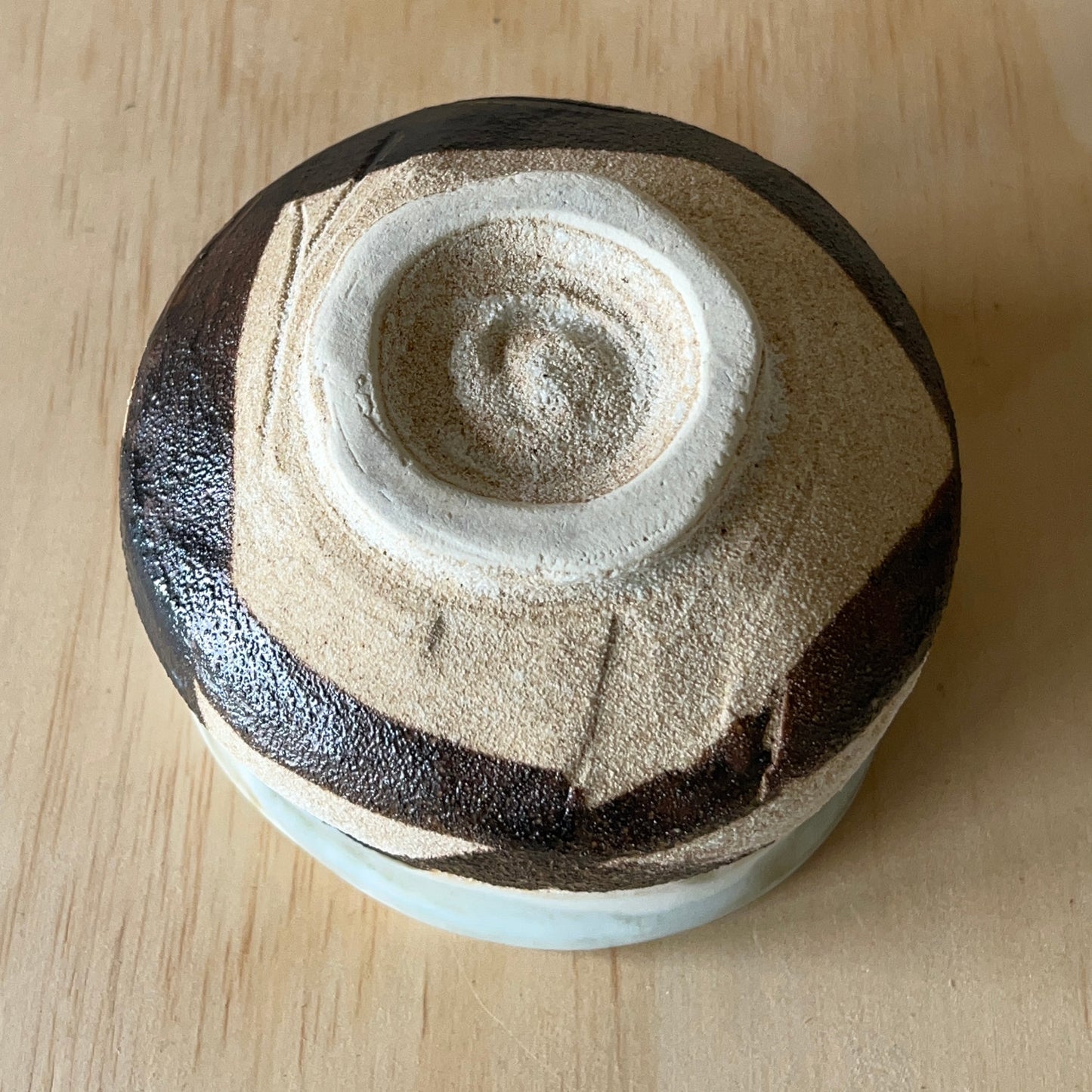 Contemporary Japanese black stripe matcha bowl 01