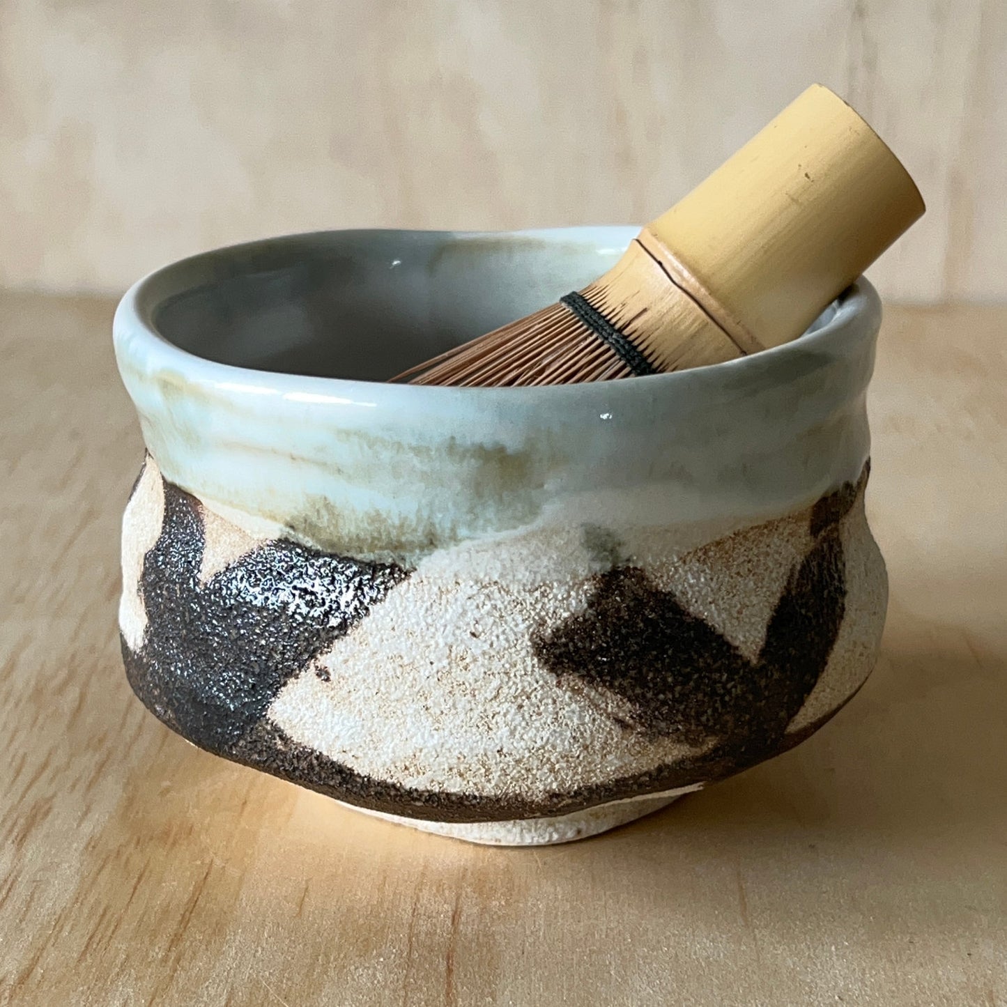 Contemporary Japanese black stripe matcha bowl 01