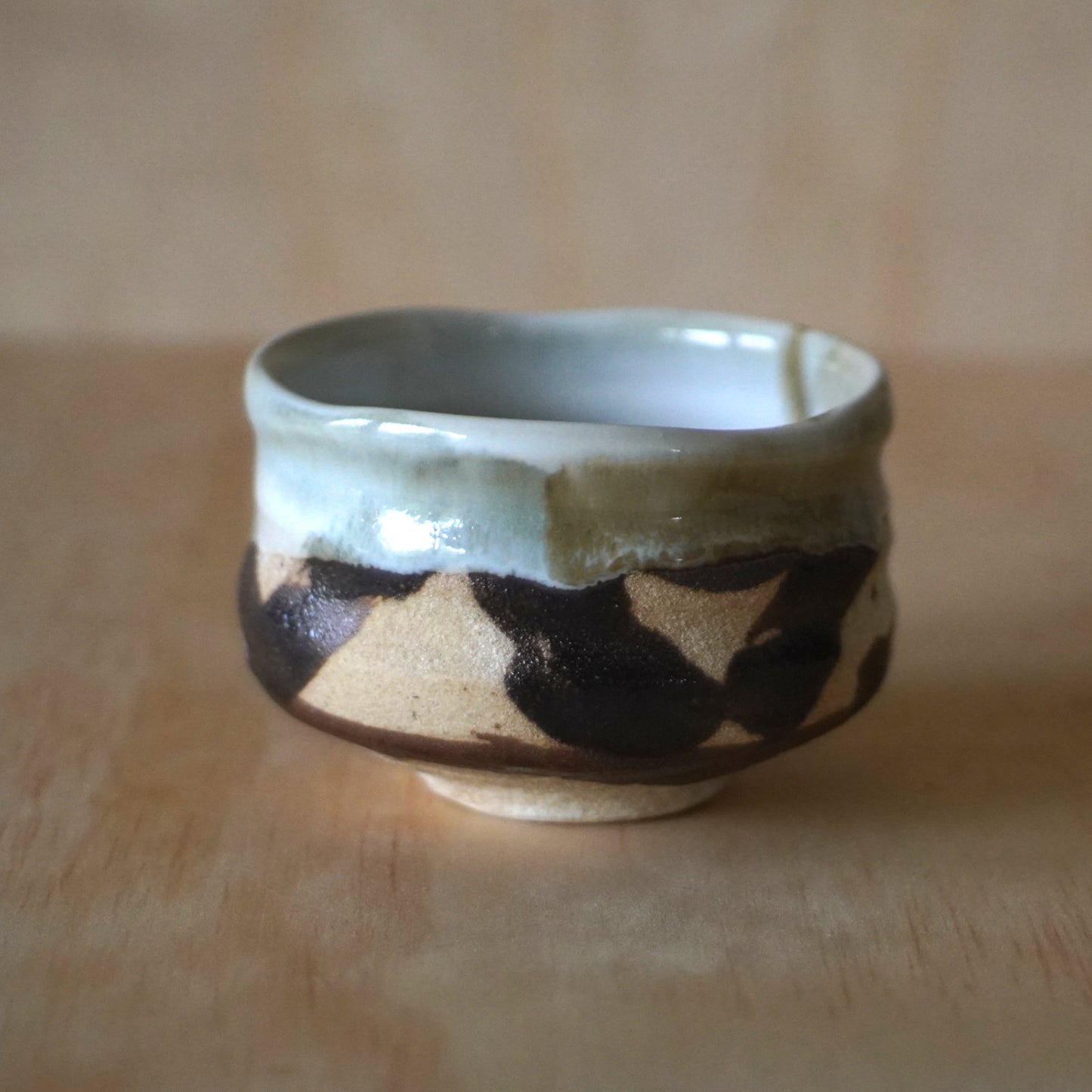 Contemporary Japanese black stripe matcha bowl 02