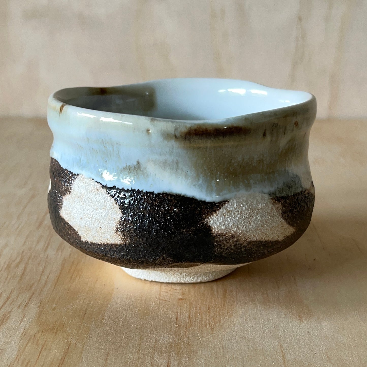 Contemporary Japanese black stripe matcha bowl 02