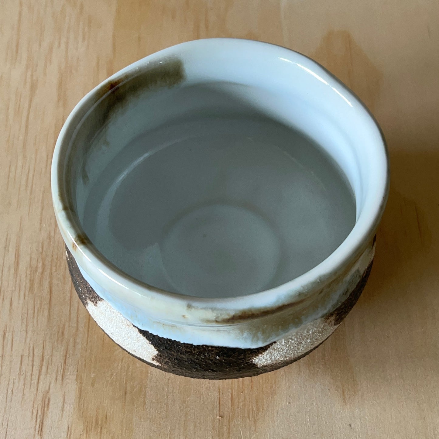 Contemporary Japanese black stripe matcha bowl 02