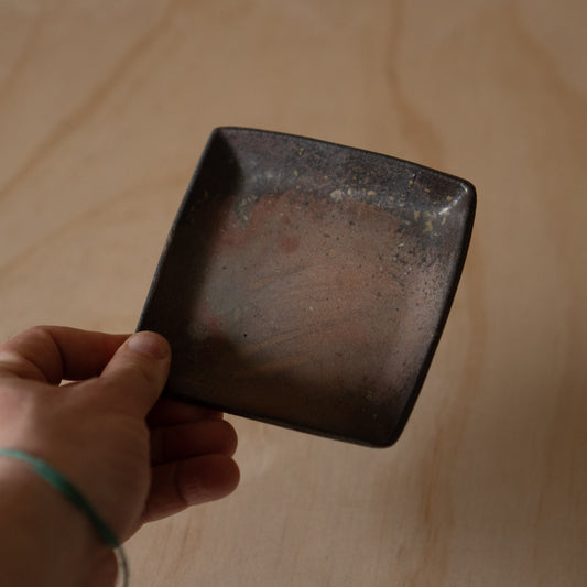 Japanese Bizen small square ceramic plate by Tsugaru Kanayama