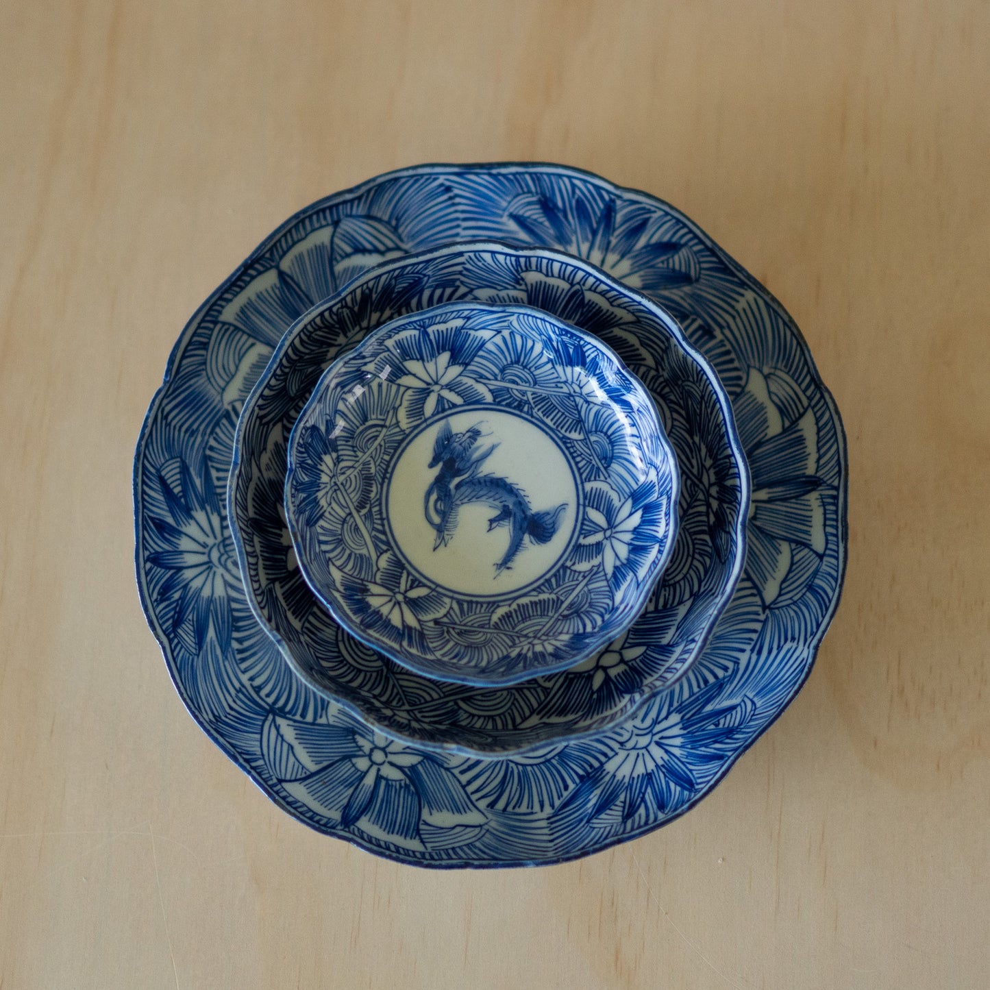 Vintage Japanese Blue and White Arita plate - Large