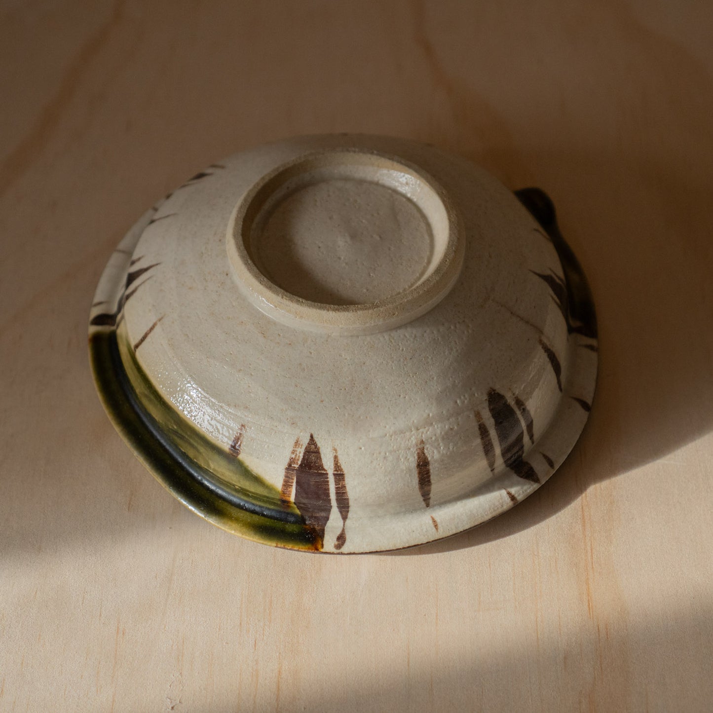 Japanese Oribe Akatsu ware Katakuchi pouring bowl