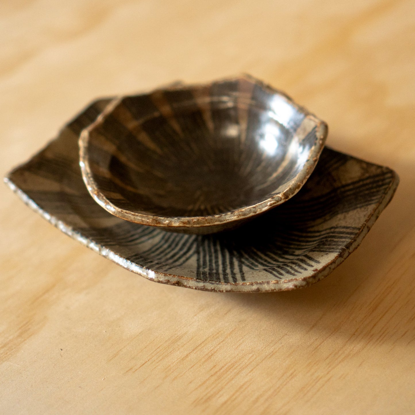 Japanese Ceramic entrée side plate - Raked black stripe pattern