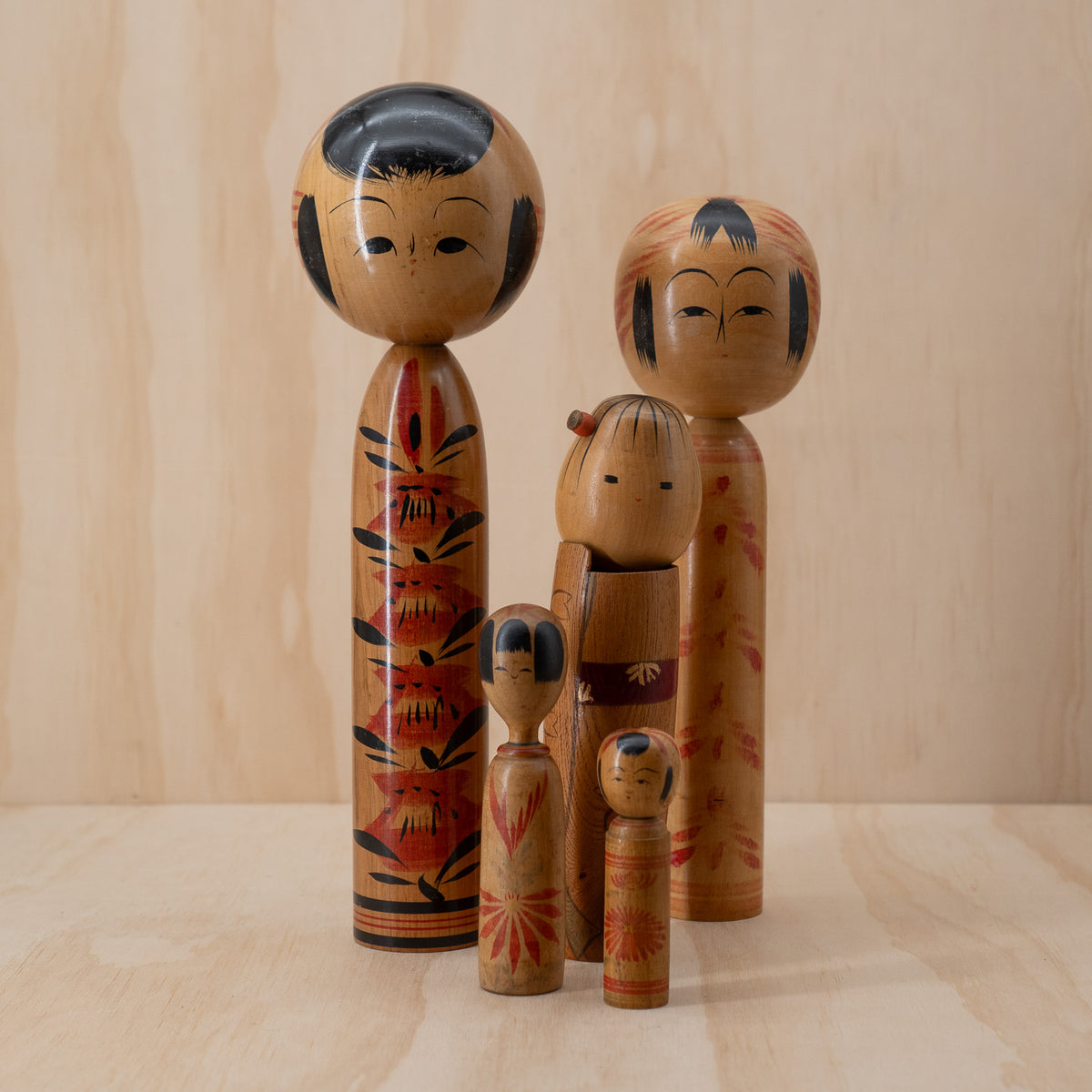 Vintage Japanese Showa era Shingata kokeshi doll
