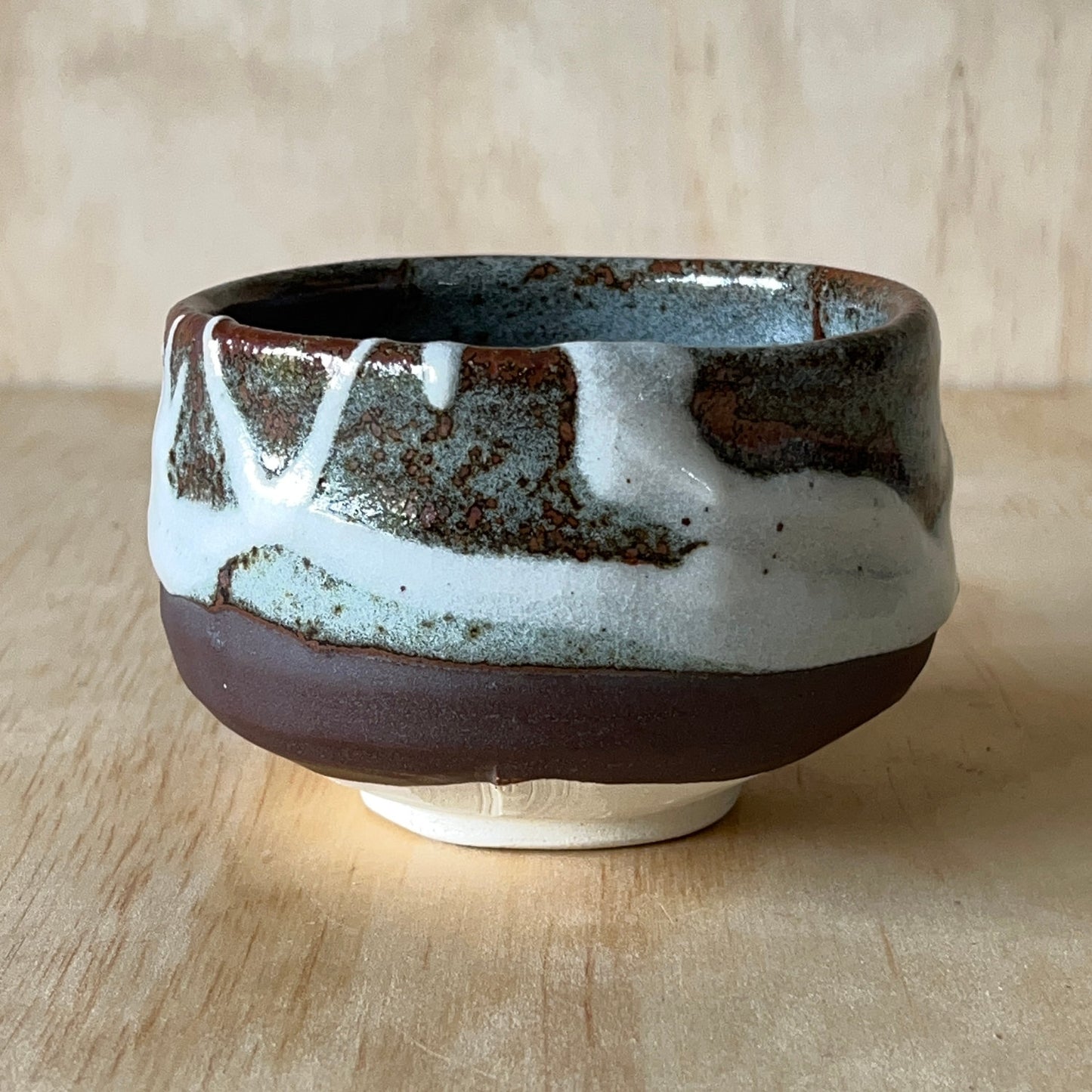Contemporary Japanese white stripe matcha bowl