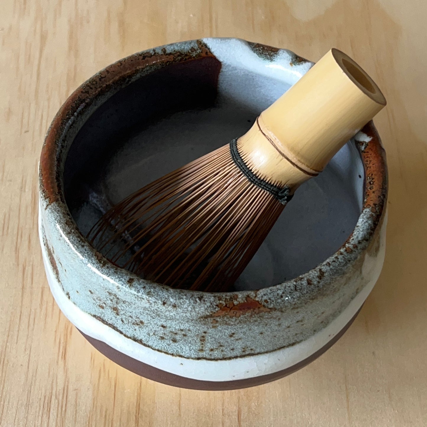 Contemporary Japanese white stripe matcha bowl