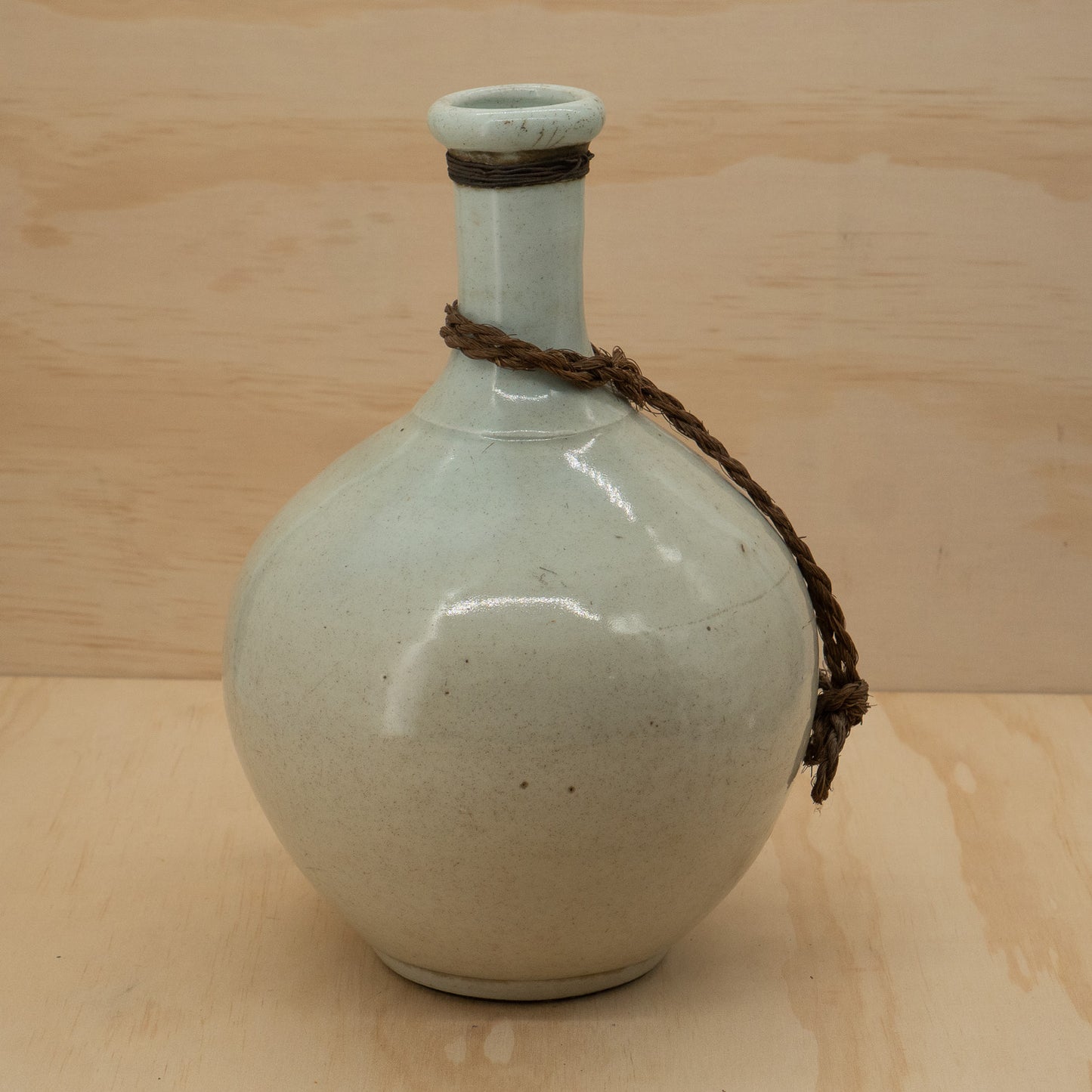 Antique Japanese Tokkuri sake bottle - Bulbous off white glaze