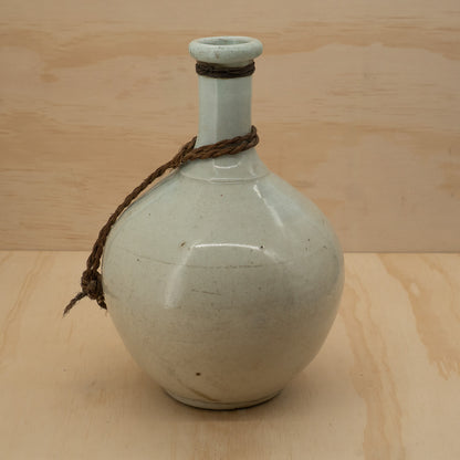 Antique Japanese Tokkuri sake bottle - Bulbous off white glaze