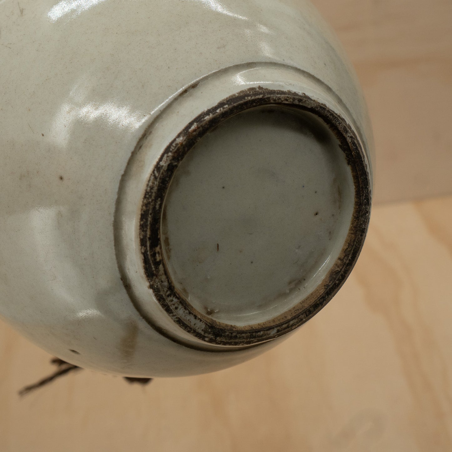 Antique Japanese Tokkuri sake bottle - Bulbous off white glaze