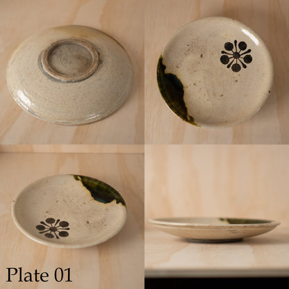 Antique Japanese Ceramic Edo period Mingei Oribe plate