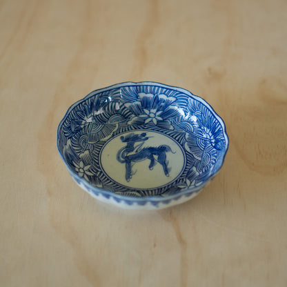 Vintage Japanese Blue and White Arita plate - Medium