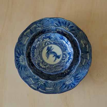 Vintage Japanese Blue and White Arita plate - Medium