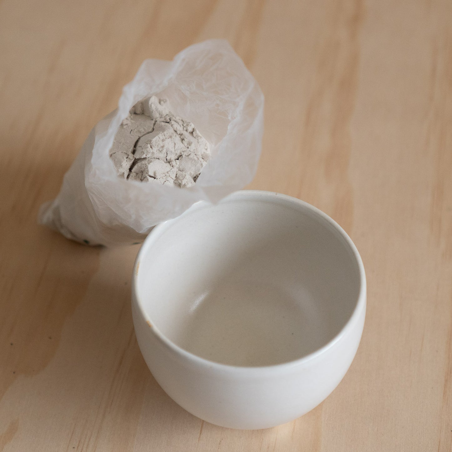 Shoyeido Japan Ceramic Incense Burner with Lid - White