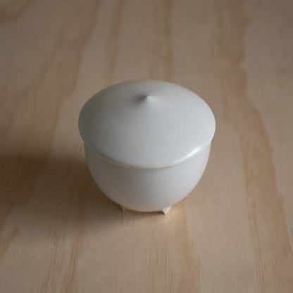 Shoyeido Japan Ceramic Incense Burner with Lid - White