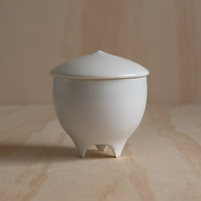 Shoyeido Japan Ceramic Incense Burner with Lid - White