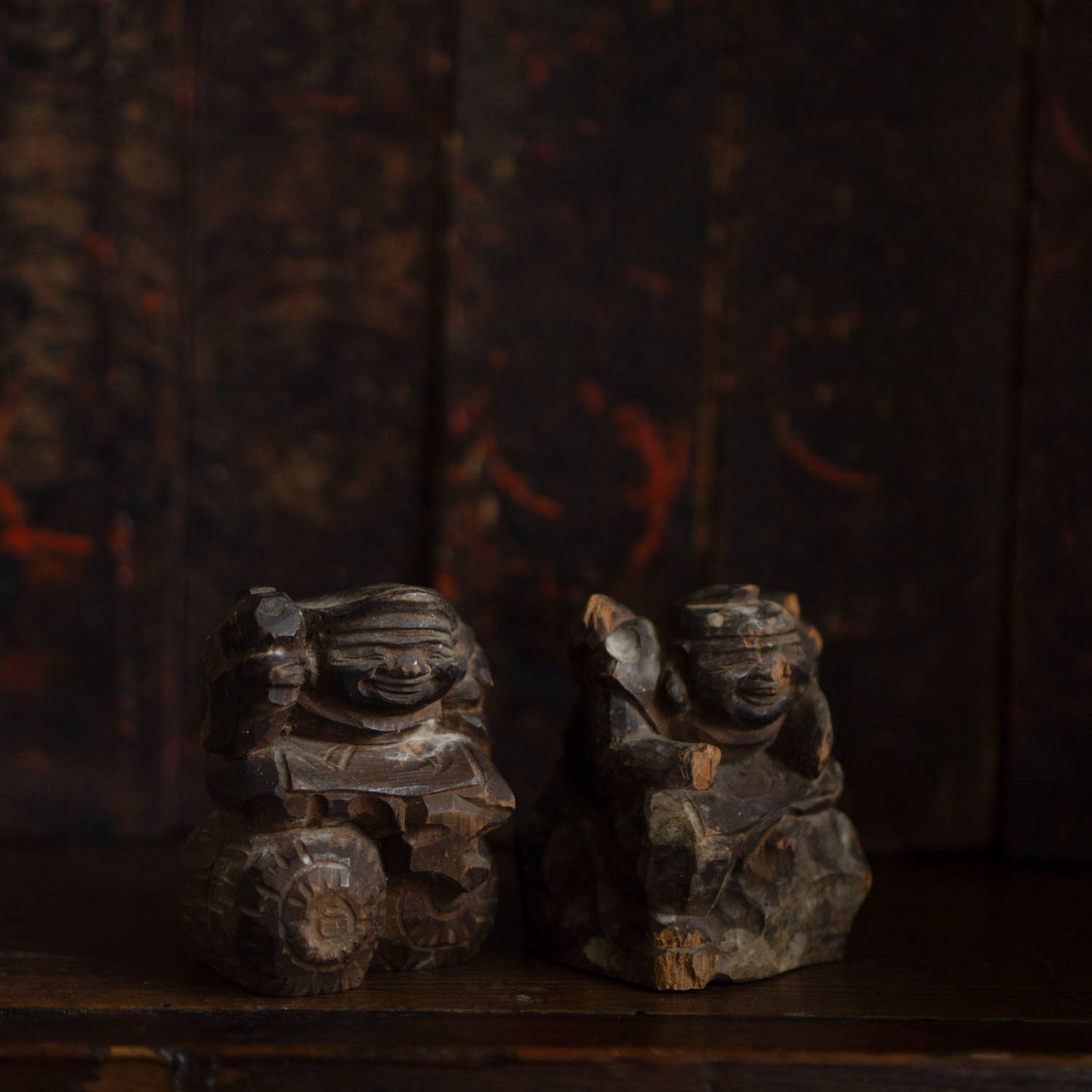 Antique Japanese Carved pair of Daikoku and Ebisu figures -04