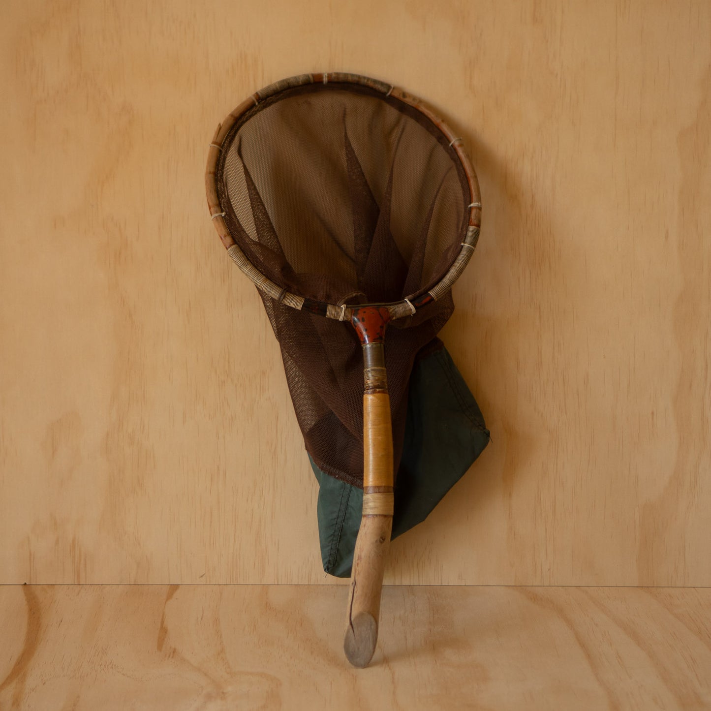 Vintage Japanese Tenkara Tamo Fishing Net with Wood and lacquer handle
