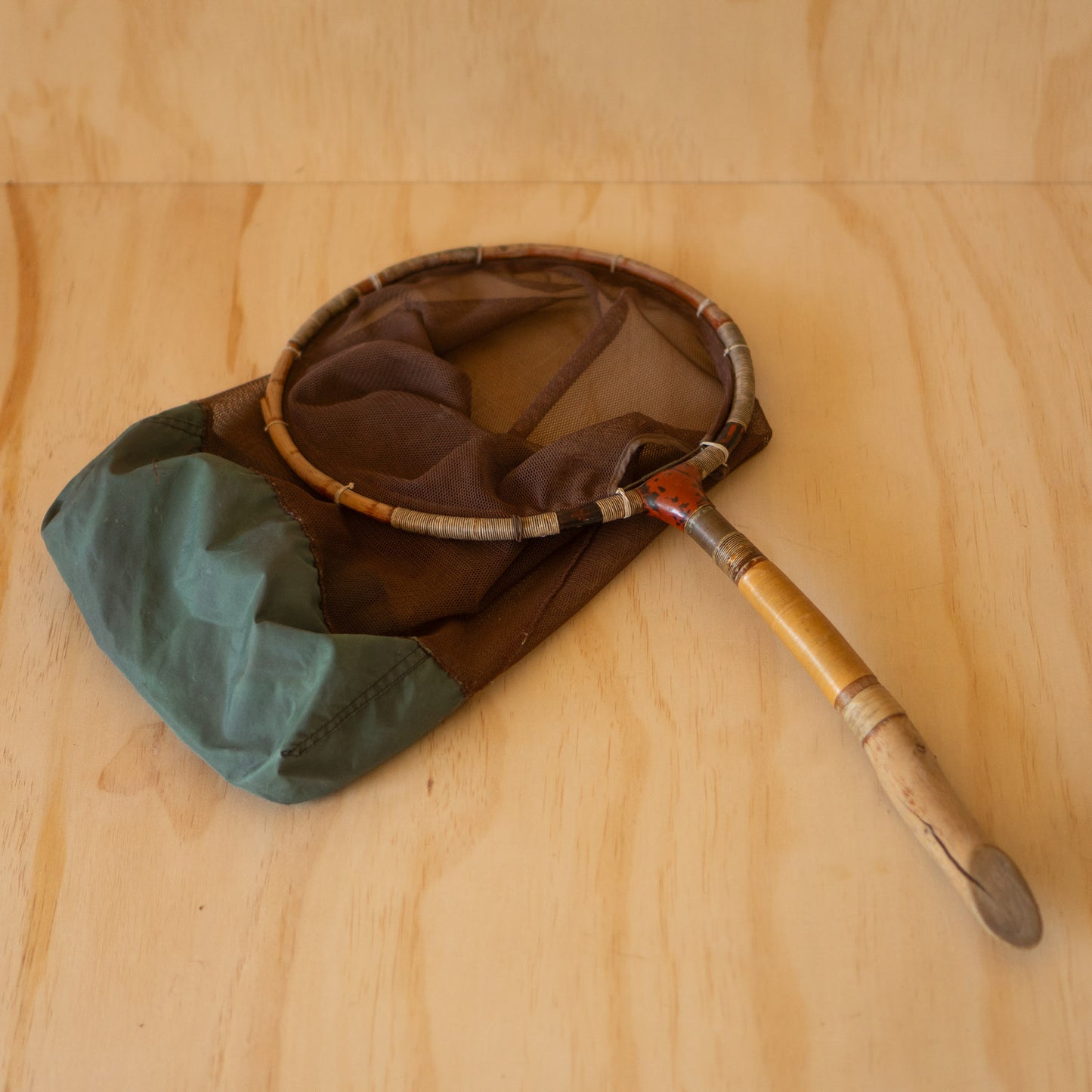 Vintage Japanese Tenkara Tamo Fishing Net with Wood and lacquer handle