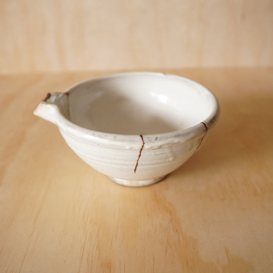 Antique Japanese Hirashimizu ware bowl with Kintsugi gold repair