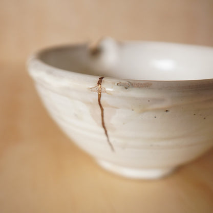 Antique Japanese Hirashimizu ware bowl with Kintsugi gold repair
