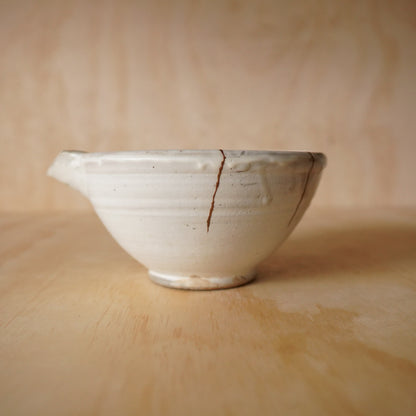 Antique Japanese Hirashimizu ware bowl with Kintsugi gold repair