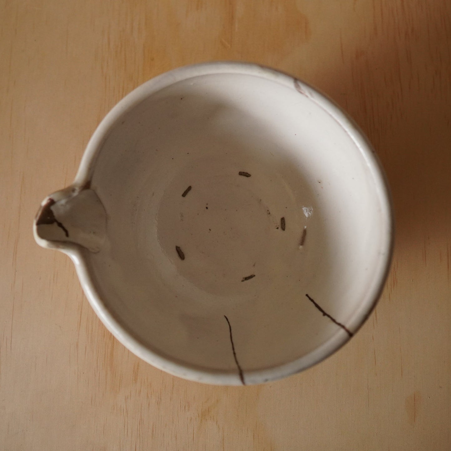 Antique Japanese Hirashimizu ware bowl with Kintsugi gold repair