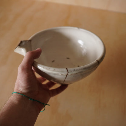 Antique Japanese Hirashimizu ware bowl with Kintsugi gold repair