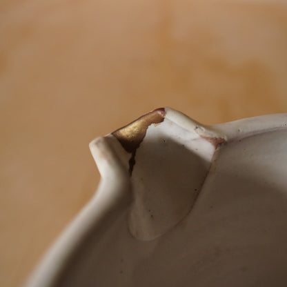 Antique Japanese Hirashimizu ware bowl with Kintsugi gold repair
