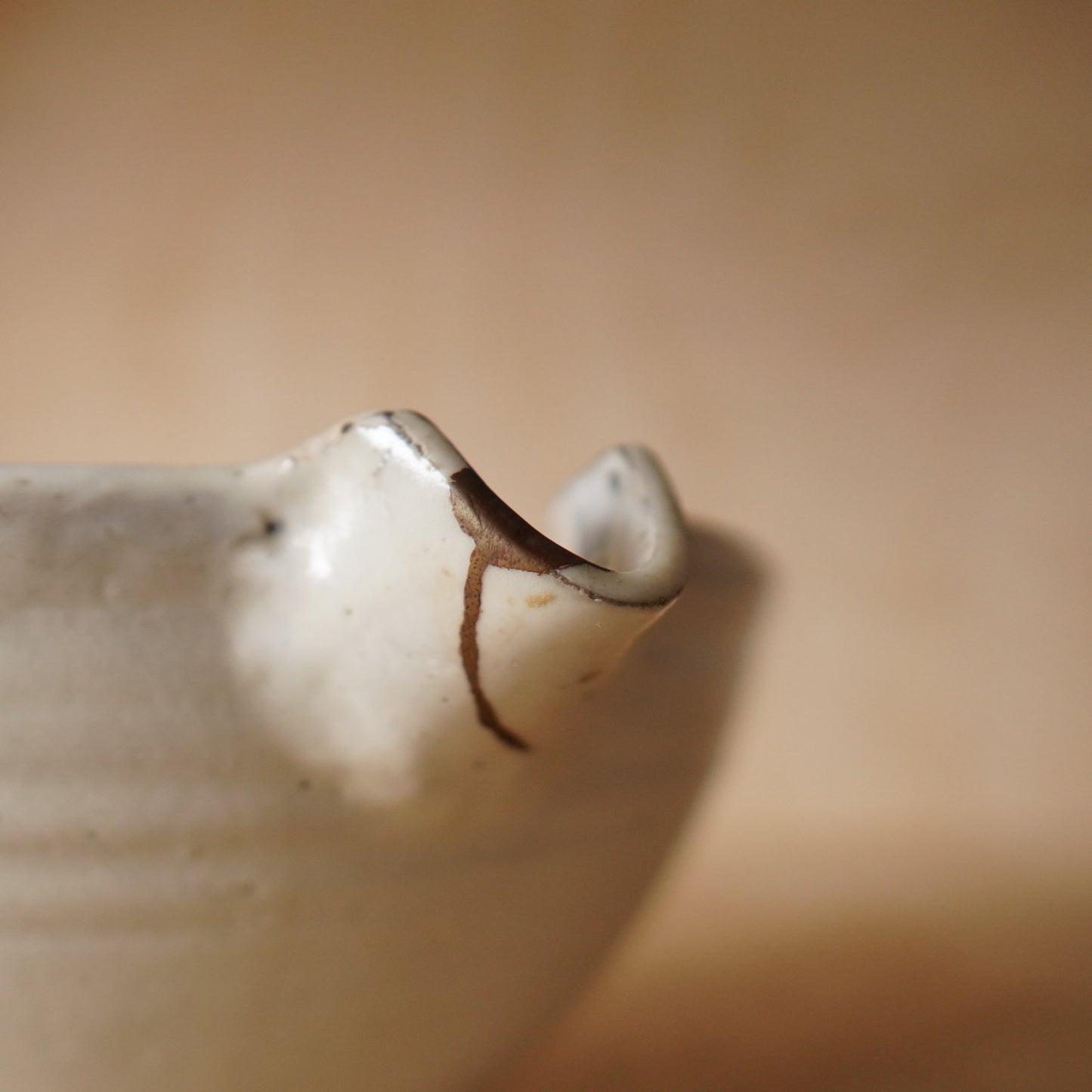 Antique Japanese Hirashimizu ware bowl with Kintsugi gold repair