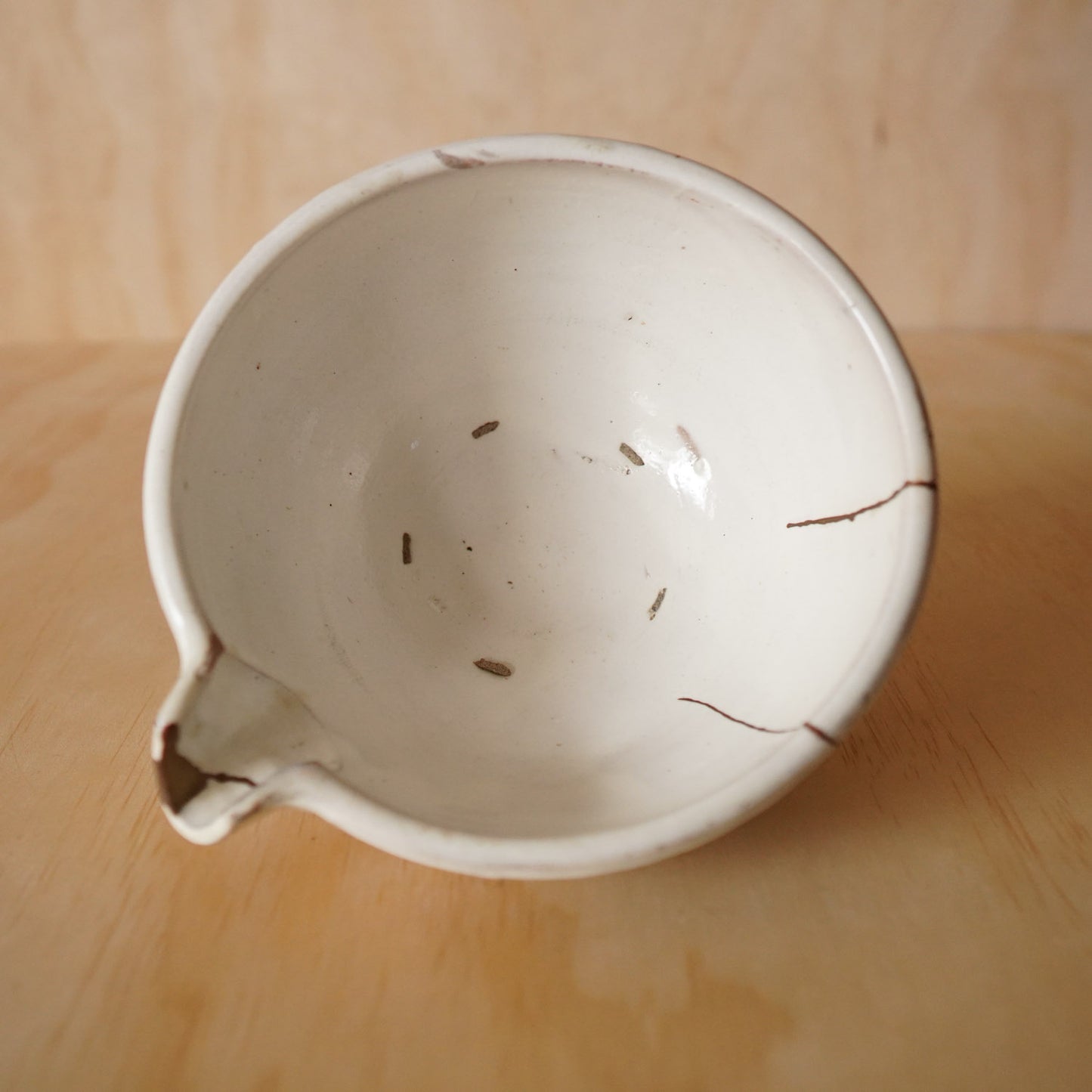 Antique Japanese Hirashimizu ware bowl with Kintsugi gold repair