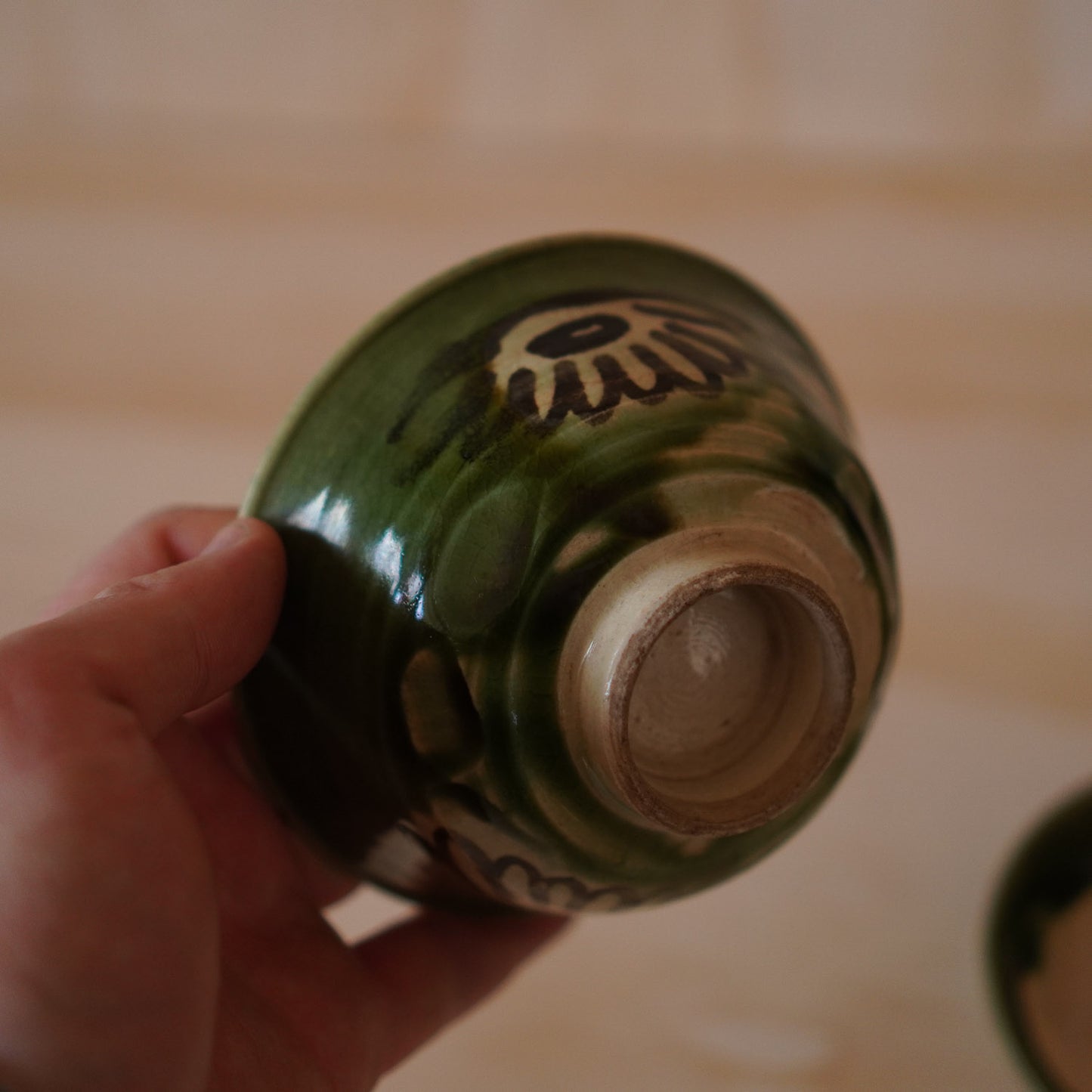 Vintage Showa era Japanese Ceramic Oribe glazed covered Chawan tea bowl from 1937