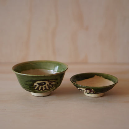 Vintage Showa era Japanese Ceramic Oribe glazed covered Chawan tea bowl from 1937