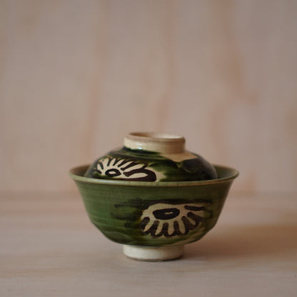 Vintage Showa era Japanese Ceramic Oribe glazed covered Chawan tea bowl from 1937