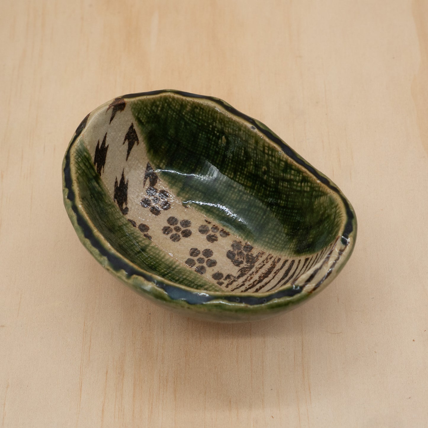Vintage Japanese Ceramic Footed Oribe side dish bowls