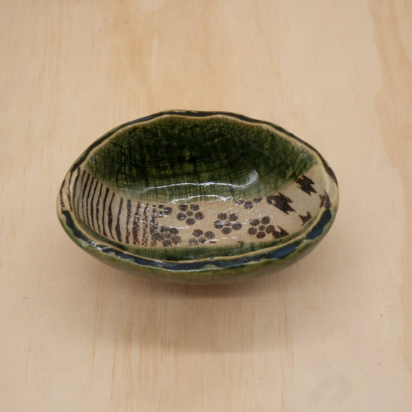 Vintage Japanese Ceramic Footed Oribe side dish bowls