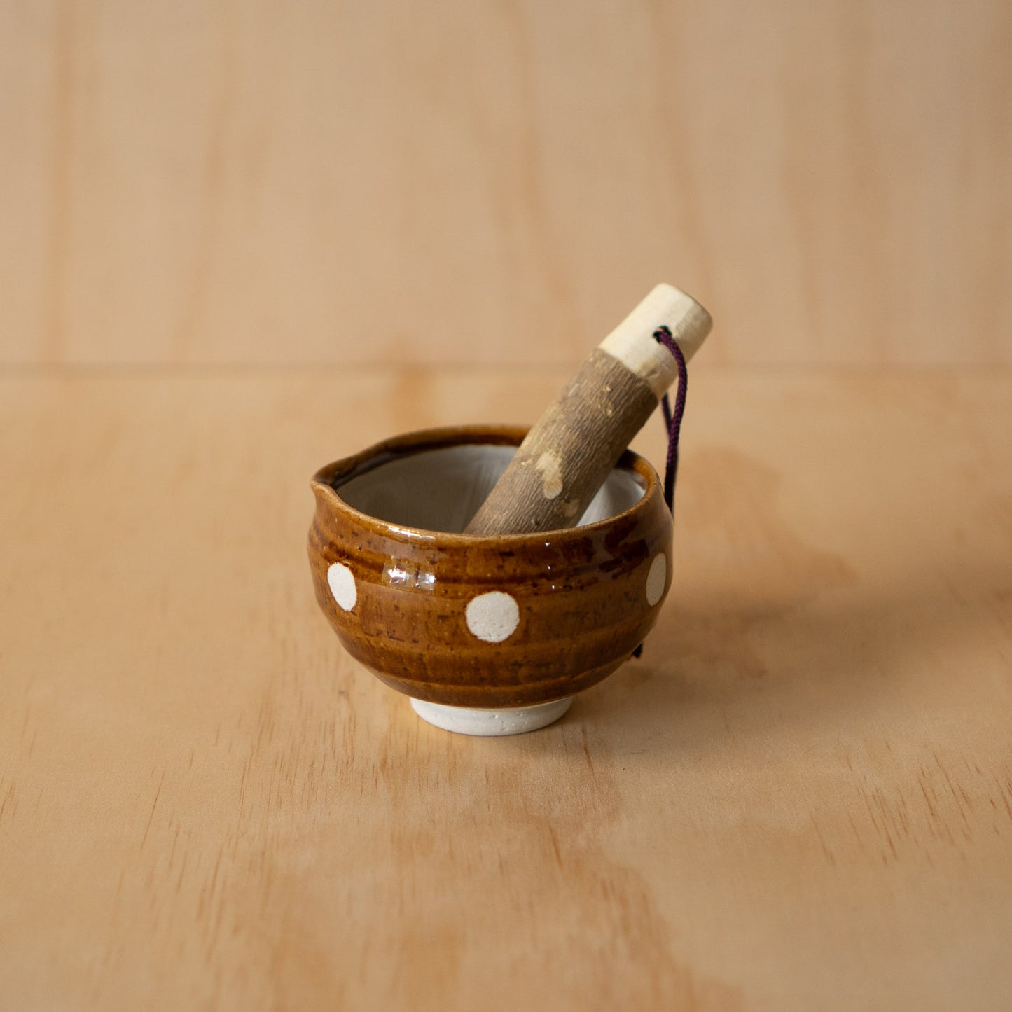 Japanese Suribachi Grinding Bowl Set with Sansho wood Pestle - Brown polkadot