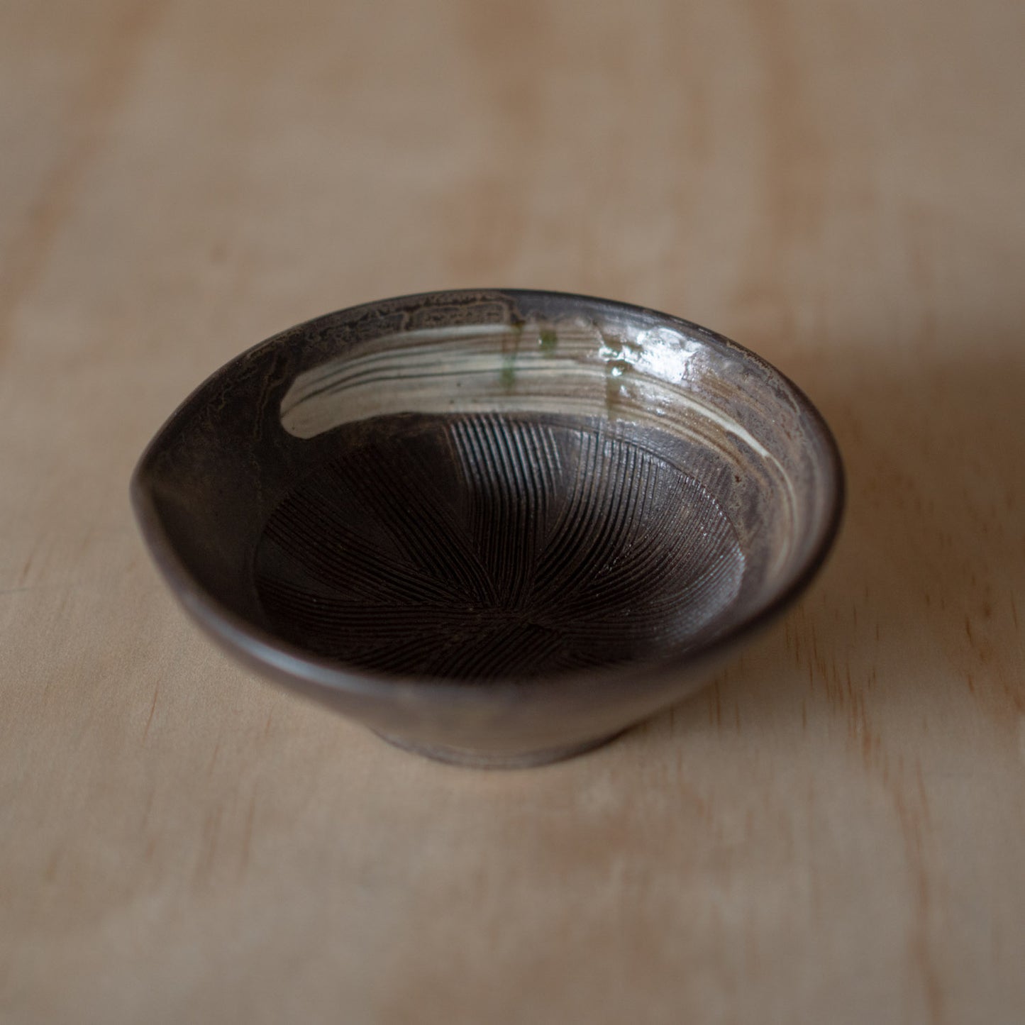 Japanese Suri-Bachi Grinding bowl -  Brown glaze with brush stripe - Small