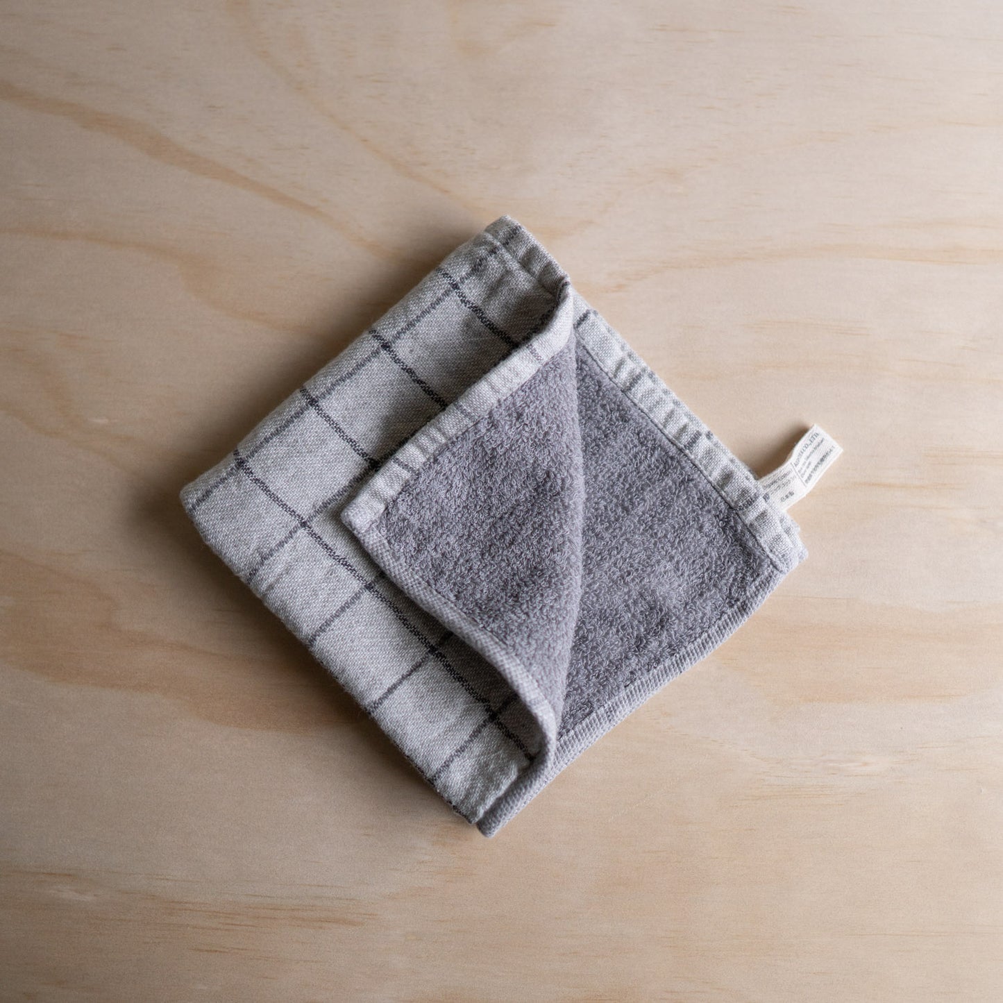 Kontex Graph - Organic Natural Dyed Cotton Face washer - Charcoal 33cm