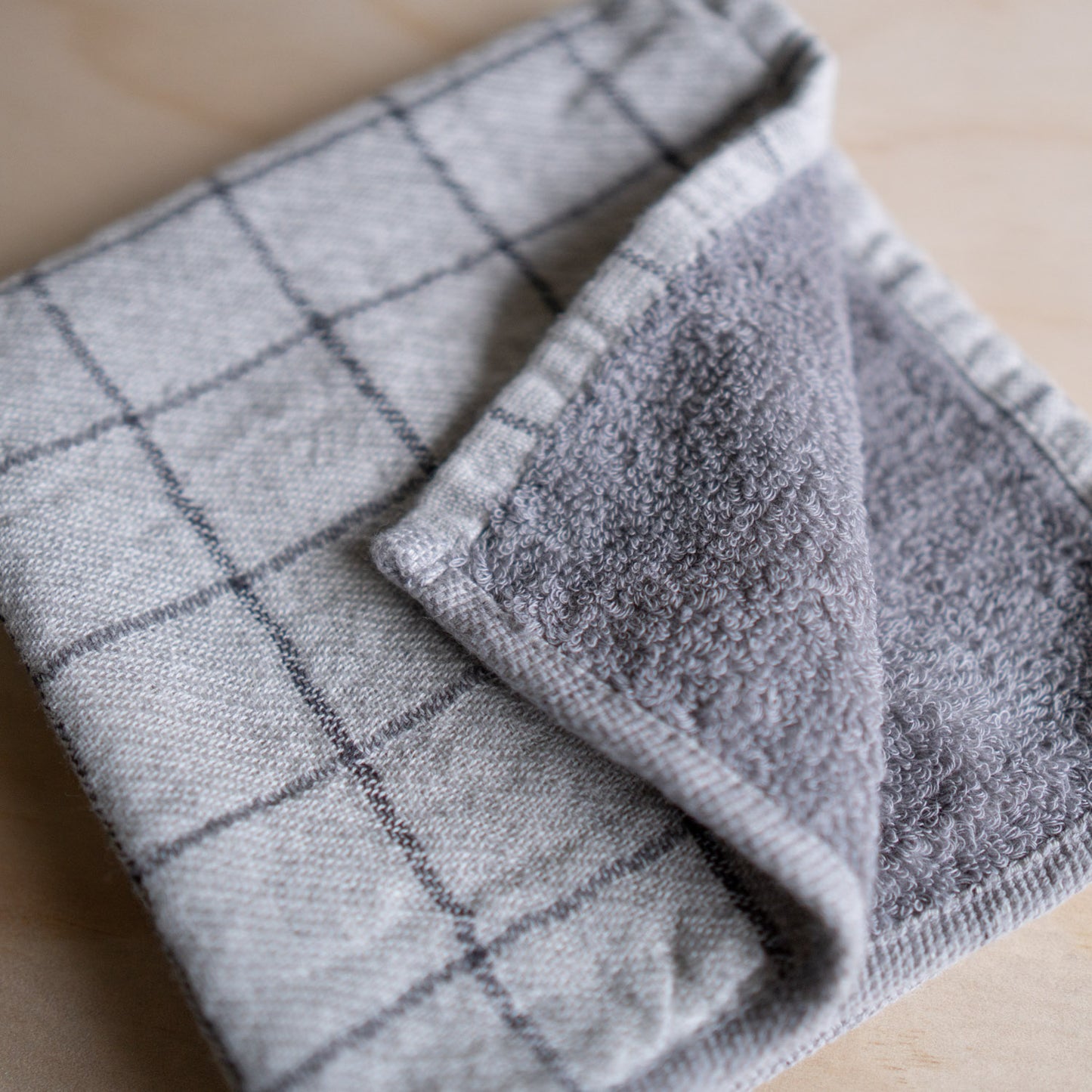 Kontex Graph - Organic Natural Dyed Cotton Face washer - Charcoal 33cm