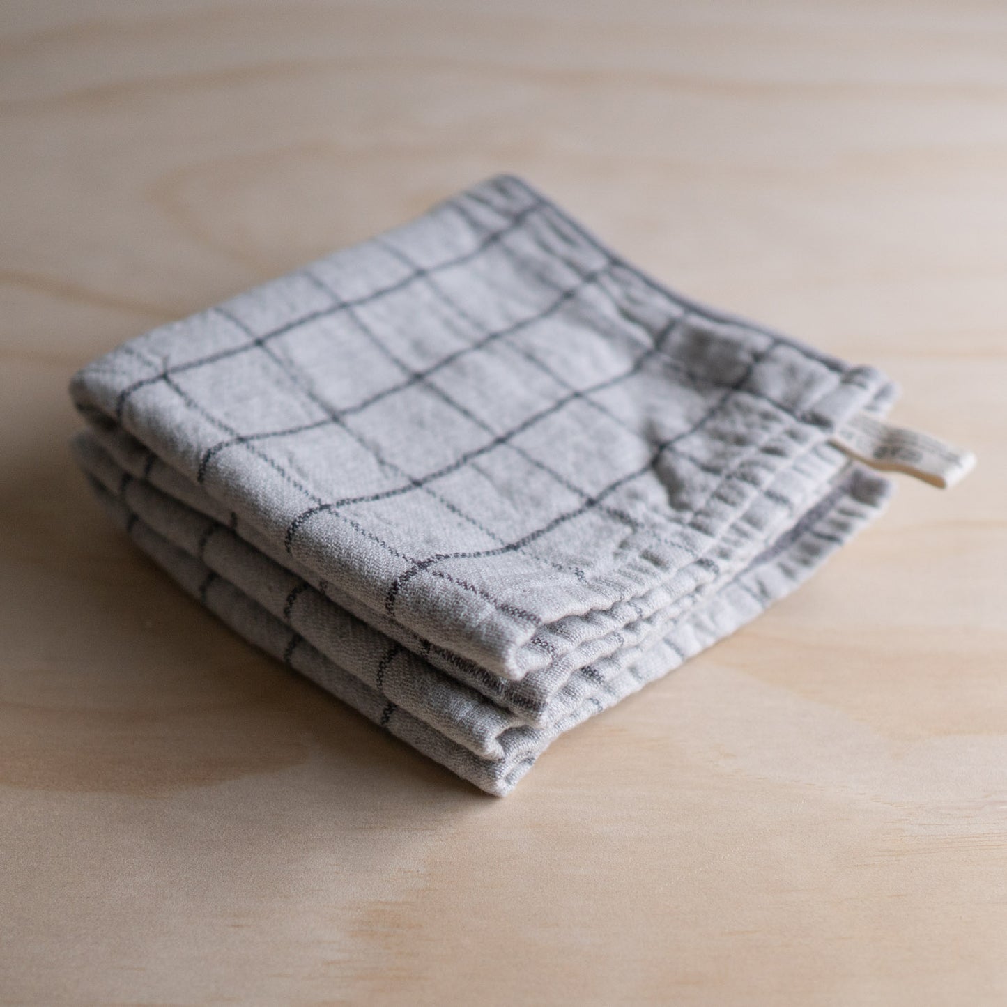 Kontex Graph - Organic Natural Dyed Cotton Face washer - Charcoal 33cm