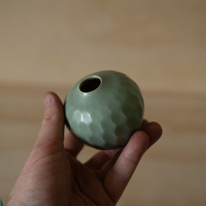 Japanese Ceramicist Mizuyo Yamashita - mint vase