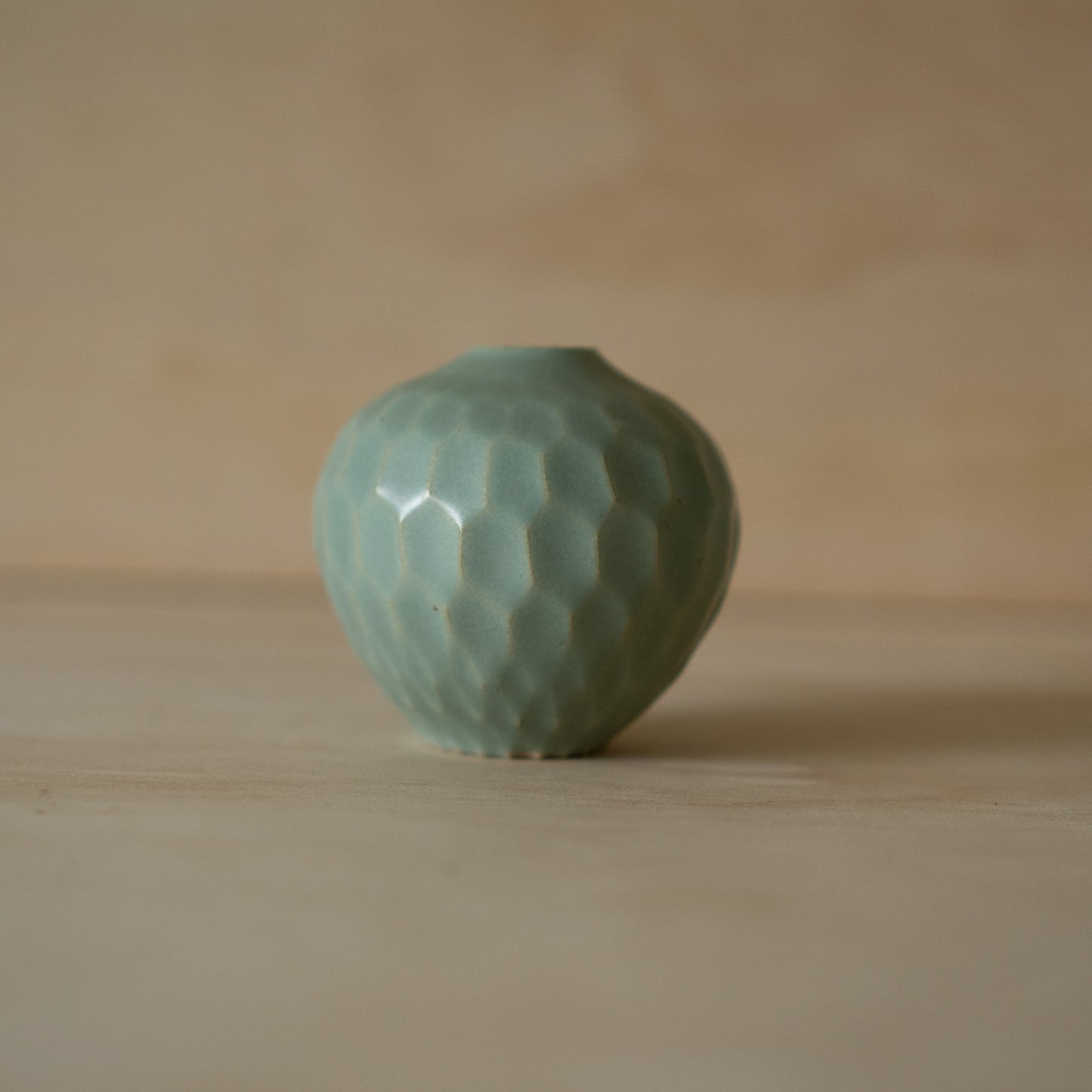 Japanese Ceramicist Mizuyo Yamashita - mint vase