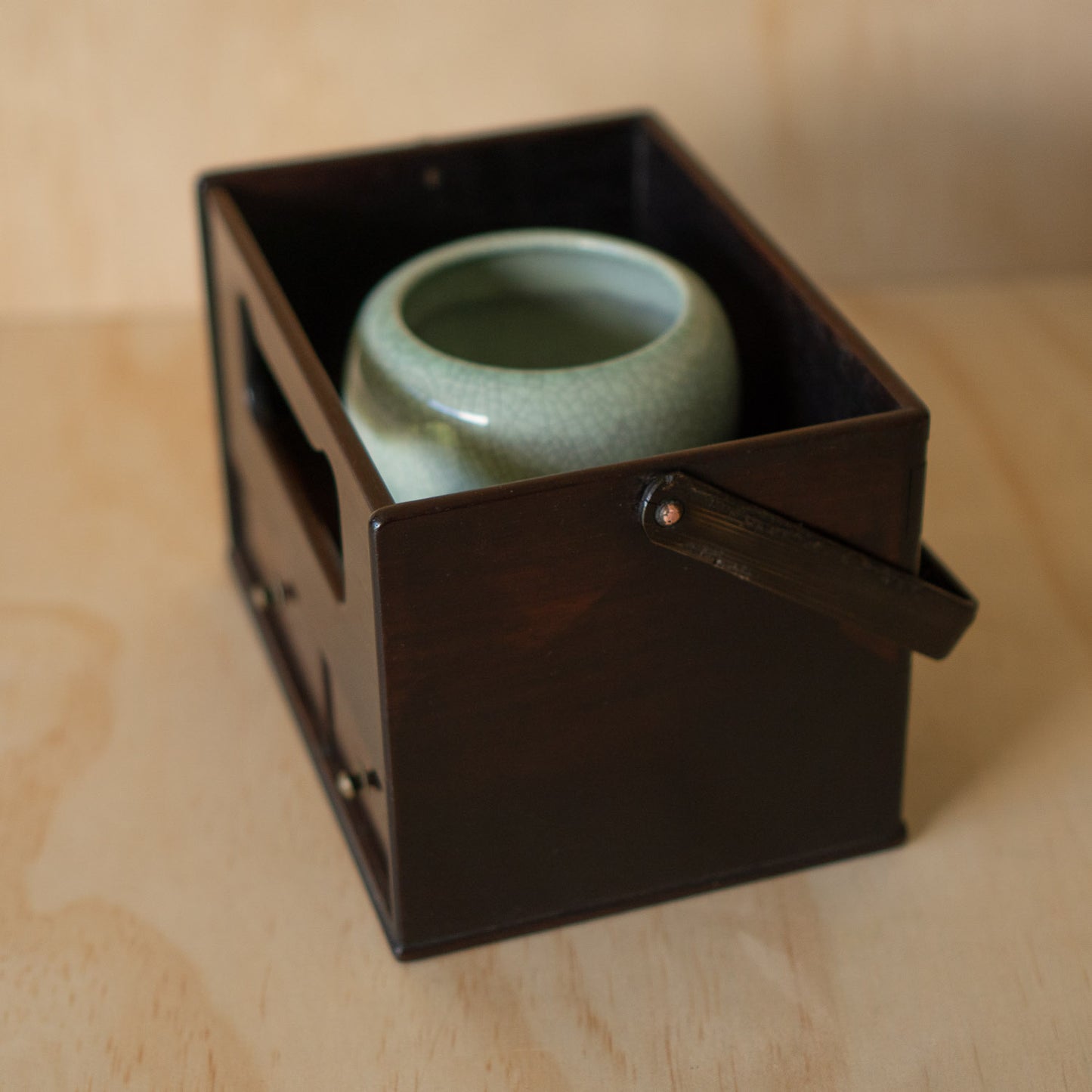 Fine Japanese Rosewood Tabako-bon - Incense box