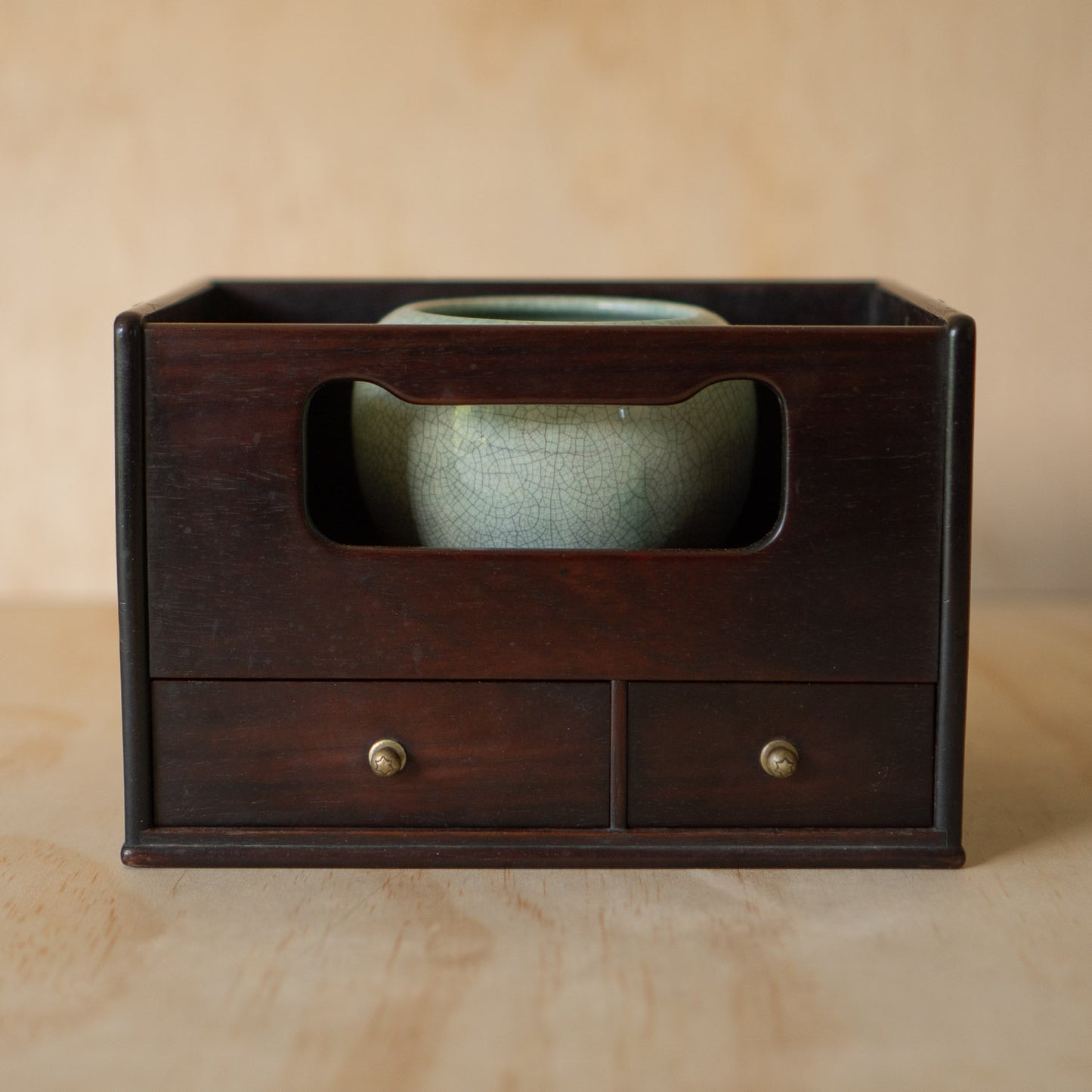 Fine Japanese Rosewood Tabako-bon - Incense box