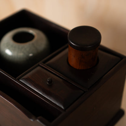 Fine Japanese Rosewood Tabako-bon - Incense box