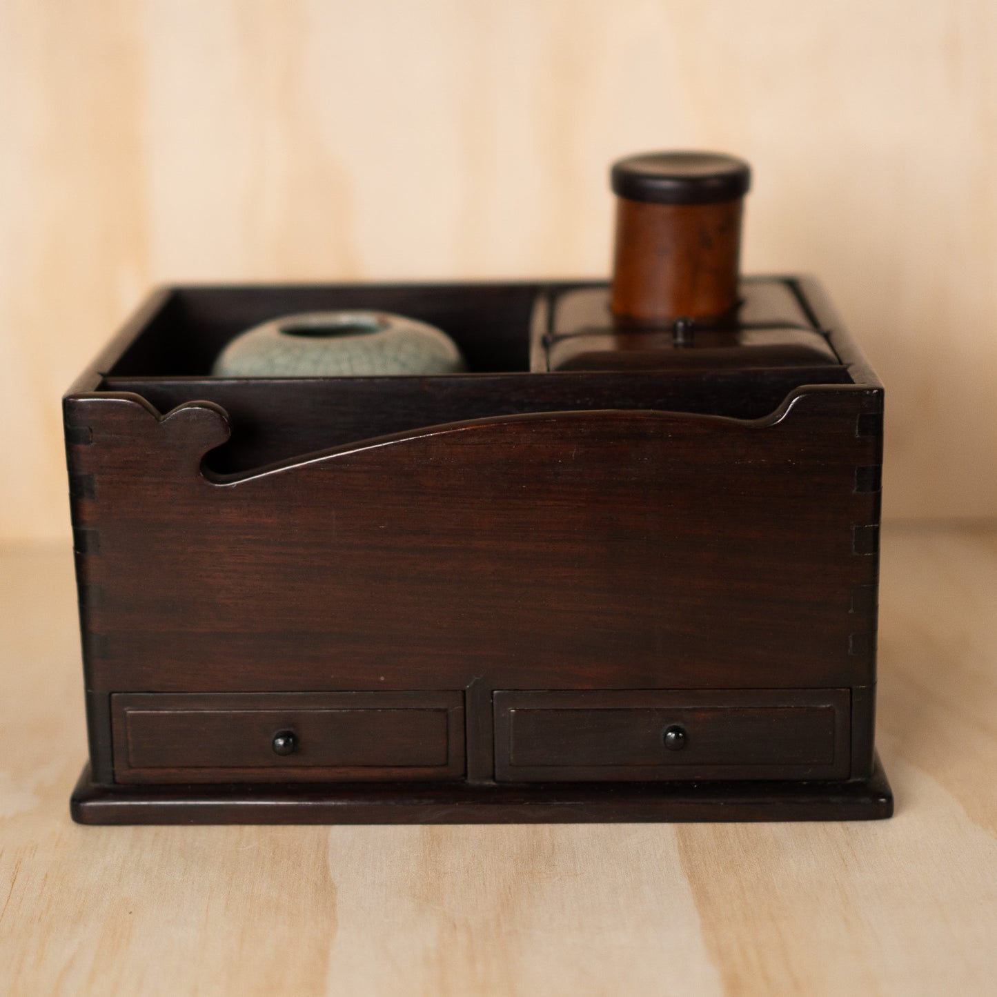 Fine Japanese Rosewood Tabako-bon - Incense box