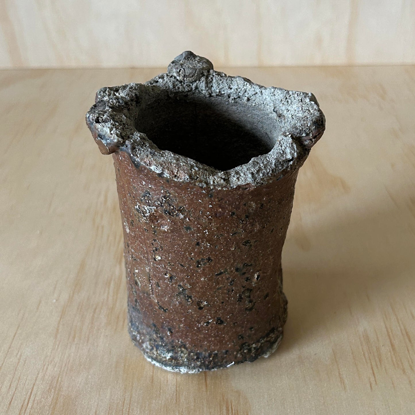 Shigeraki Kiln stand vase